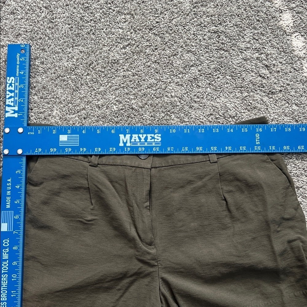 LOFT Women's Dark Green Shorts Button Front / Elastic Back Pockets - Size L - Picture 6 of 7